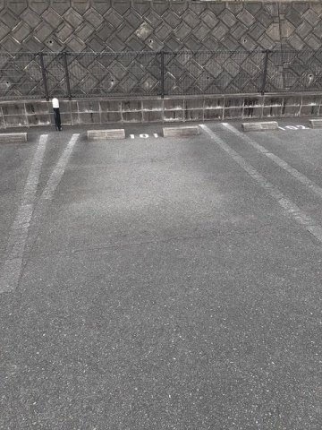 グリーンビューレジデンスの駐車場