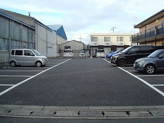 レオパレス船津のその他|駐車場は11台分ご用意しております。