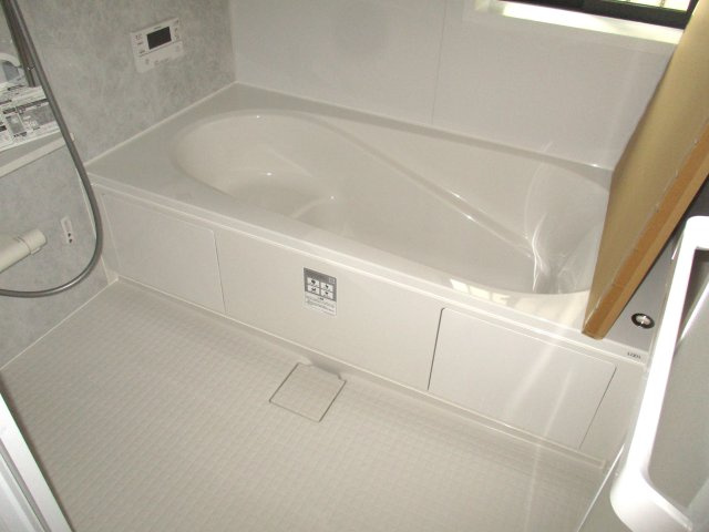 新築分譲住宅北黒田２期の浴室|浴槽も大きくてゆったり入れます