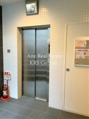 【その他共用部分】 | クレオキタホリエ | エレベーターは防犯カメラが付いているので、安心です♪