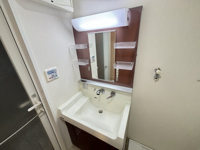 ＢＥＬＬＡＧＩＯ川口本町の独立洗面台|別号室参考写真です。