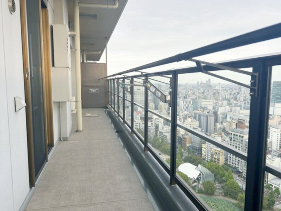 【バルコニー】