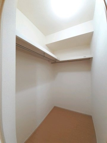 エルハーベン加茂宮Ｃの収納|ちょっとした収納スペースも充実しています