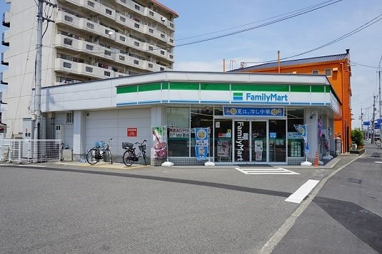 エルハーベン加茂宮Ｃの周辺|ファミリーマートまで760m