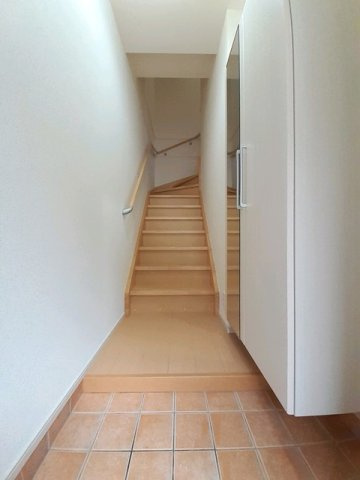 エルハーベン加茂宮Ｃの玄関|きれいな玄関です