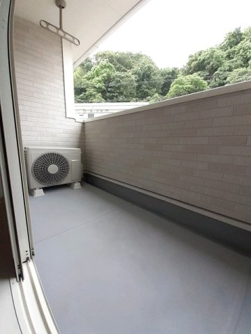 エルハーベン加茂宮Ｃのバルコニー|広々としたバルコニーです