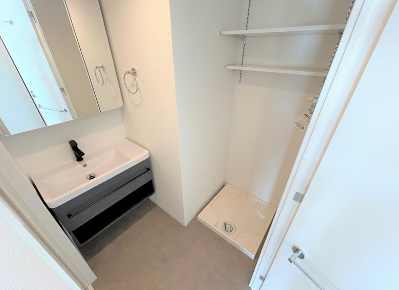 セレニテ十三ミラクの洗面所