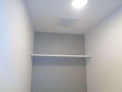 【その他】 | メゾン・ド・キャトルⅦ | トイレの棚