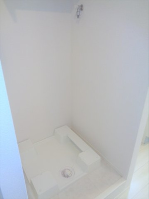 【その他】 | メゾン・ド・キャトルⅦ | 室内洗濯機置場