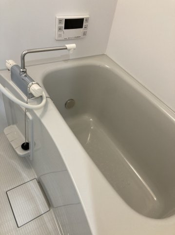 第16上野ビルの浴室|お風呂で日々の疲れを落としましょう