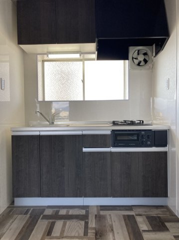 第16上野ビルのキッチン|調理スペースも十分なキッチンです。