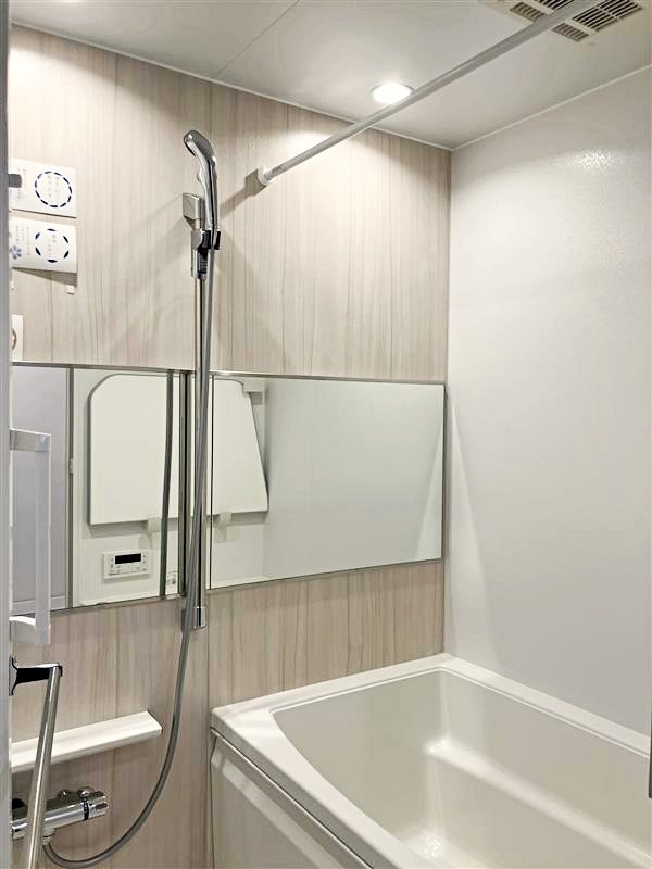 コモンヒルズ安針台山の手5番館の浴室
