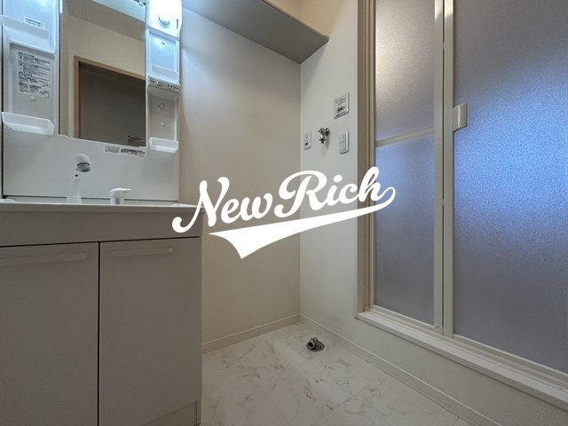 前橋市箱田町のアパートの独立洗面台