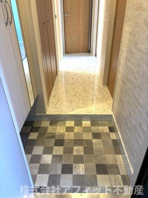 【エントランス】 | キャルル B棟