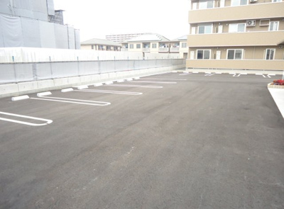 【駐車場】 | キャルル B棟