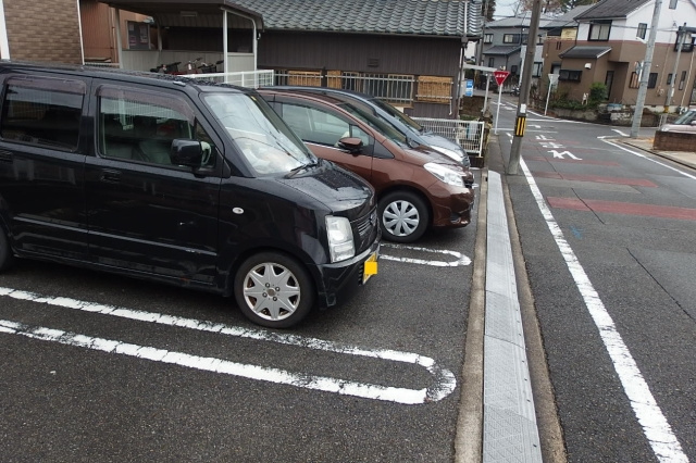ウッドベル（井田町）の駐車場