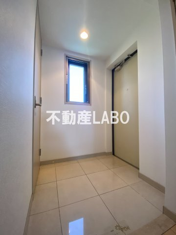 アスリート本町リバーウエストの玄関