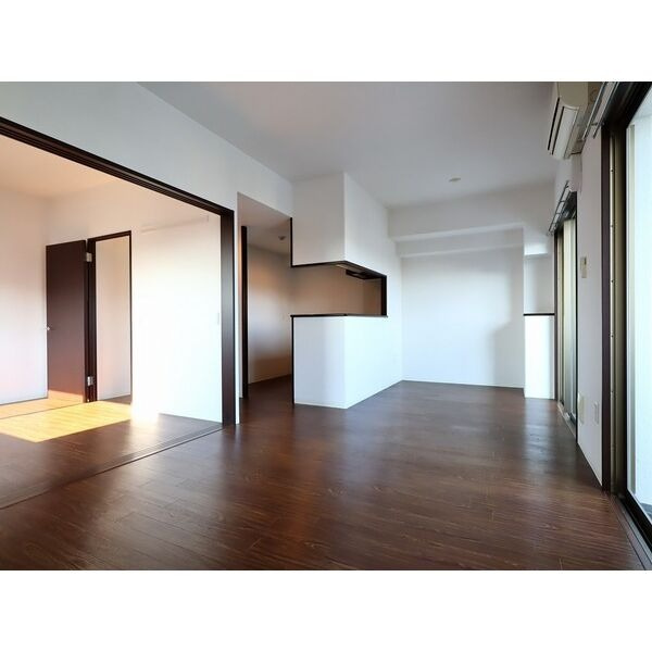 メゾンラディウスの居間・リビング