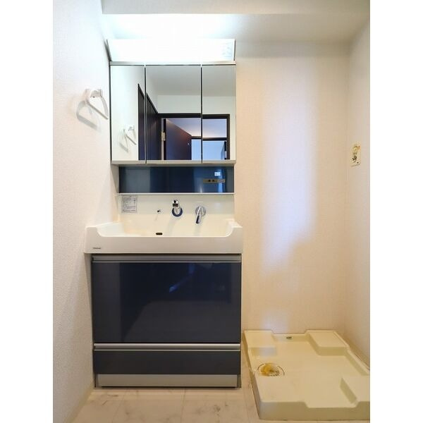 メゾンラディウスの洗面所