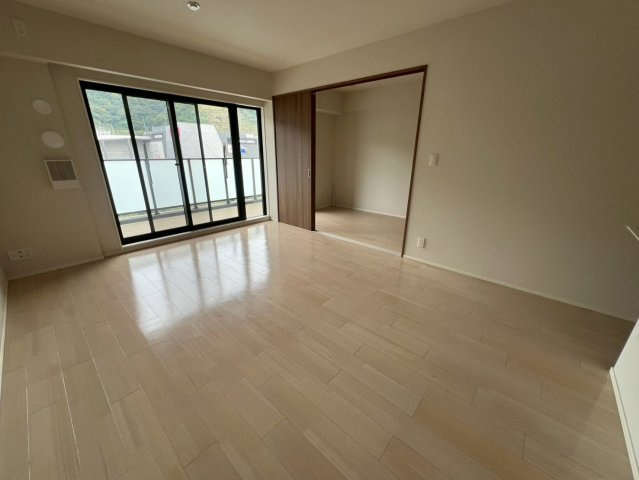 シャリエ和歌山大学前ヴェリテの居間・リビング