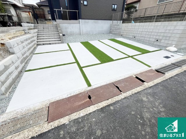 神戸市西区桜が丘西町　新築一戸建ての駐車場|駐車スペース！散水栓があるので、こまめに愛車を洗えます！