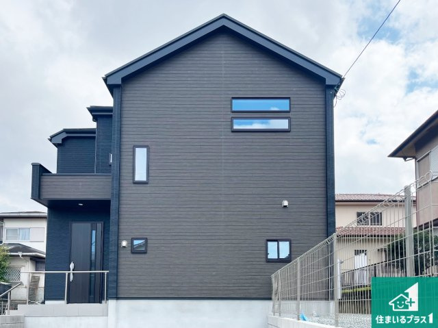 神戸市西区桜が丘西町　新築一戸建ての外観|安心の10年保証！外観を美しく保ち、雨水で汚れを落とします！気になることがありましたら、お気軽にお問い合わせください！