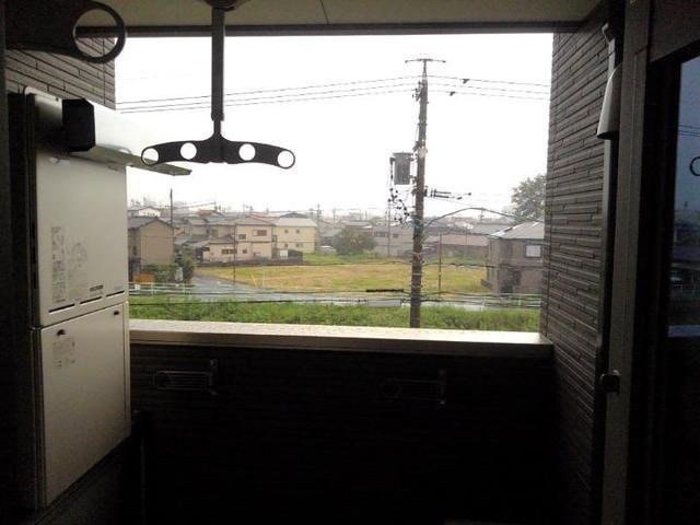 ブルージュⅡのバルコニー|バルコニーからの眺めを楽しみながら食事をしませんか