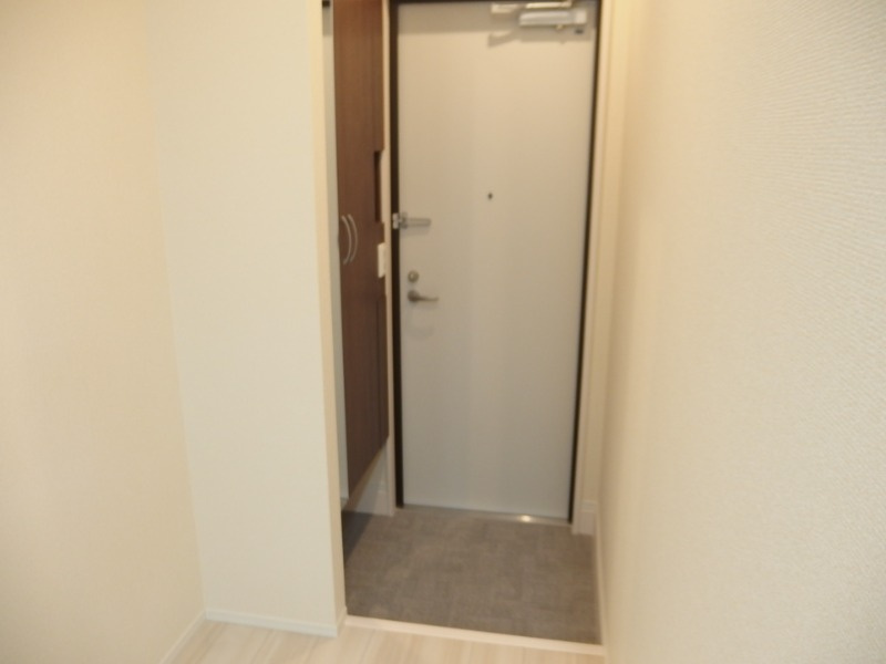 Ｌｉｖｉｎｇ岡崎駅前の玄関