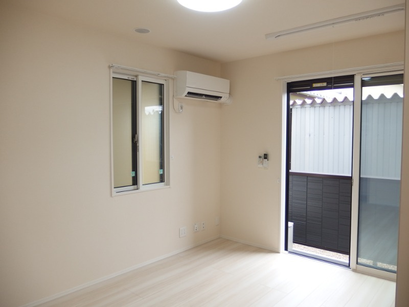 Ｌｉｖｉｎｇ岡崎駅前の居間・リビング