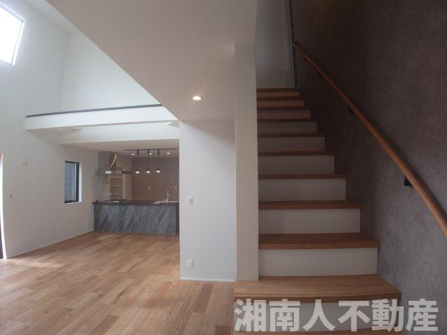 茅ヶ崎市みずき2丁目　新築戸建の居間・リビング|リビングです