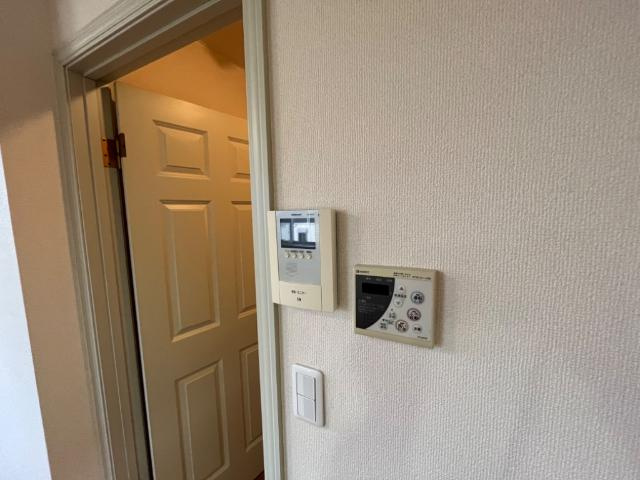 ビアンシェーヌの内装|カメラ付インターホン