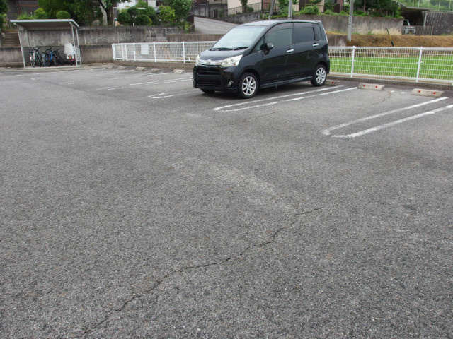カサソレアーダⅡの駐車場