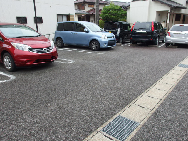 カサソレアーダⅡの駐車場