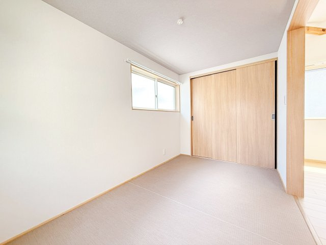 和泉１丁目戸建　二世帯住宅２階部分の居間・リビング