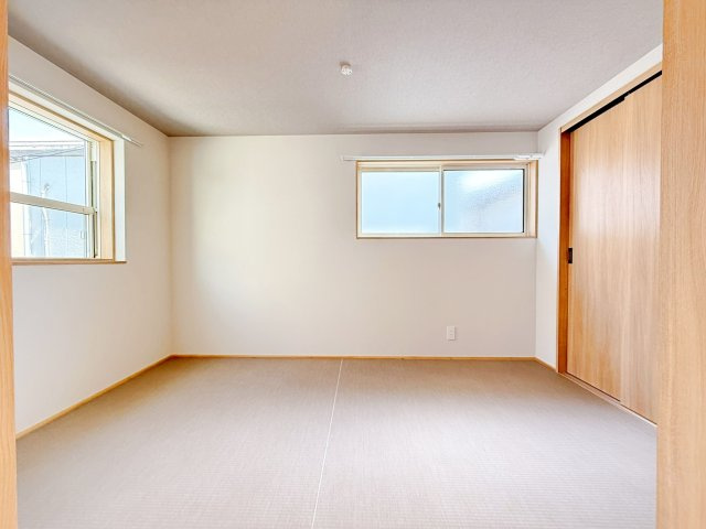 和泉１丁目戸建　二世帯住宅２階部分の和室