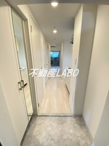 エスリード弁天町クレールの玄関