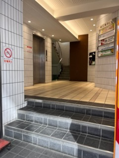 第82東京ビルのエントランス