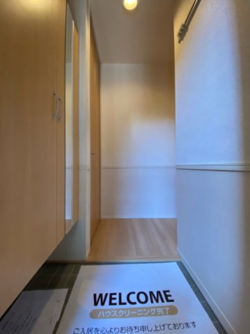 熊本市南区野田１丁目のアパートの玄関