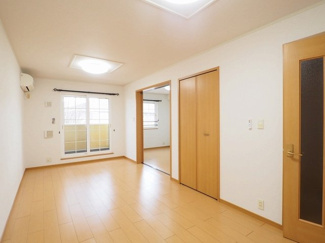 【居間・リビング】 | クリザンテーム　Ⅰ | ゆったり過ごせる居間です