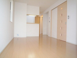 【居間・リビング】 | ボヌール・シュプレーム　Ｂ | こちらの居間で趣味の時間をお楽しみください