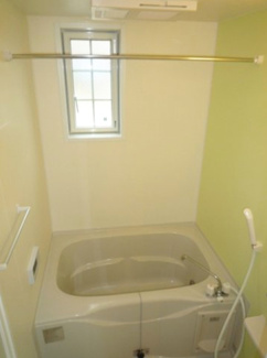 【浴室】 | ボヌール・シュプレーム　Ｂ | きれいなお風呂です