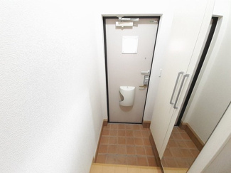 【玄関】 | ウエストピークⅣ | 明るい玄関です