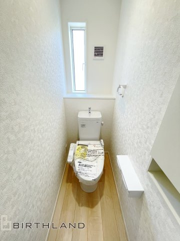 新築戸建・新築建売　桐生市相生町第17　相生小・相生中のトイレ|各階にございますので、朝の混雑時や夜中の利用も安心です！