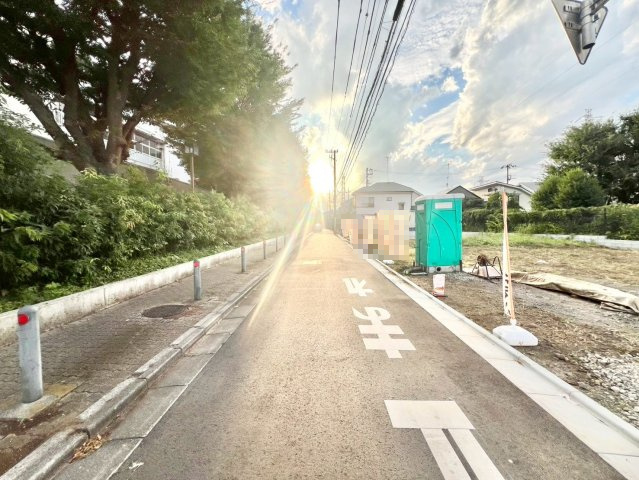 世田谷区北烏山9丁目　新築戸建の前面道路含む現地写真|2025.09.29撮影

ご内見希望・資料請求などお気軽にお問い合わせ下さい！
03-5990-5201