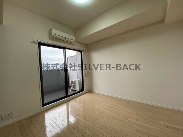 LUMINOUS桜川の洋室