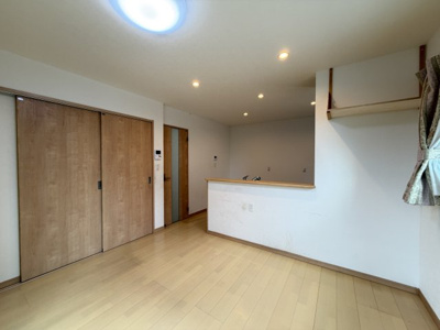 【居間・リビング】 | 両三柳H中古