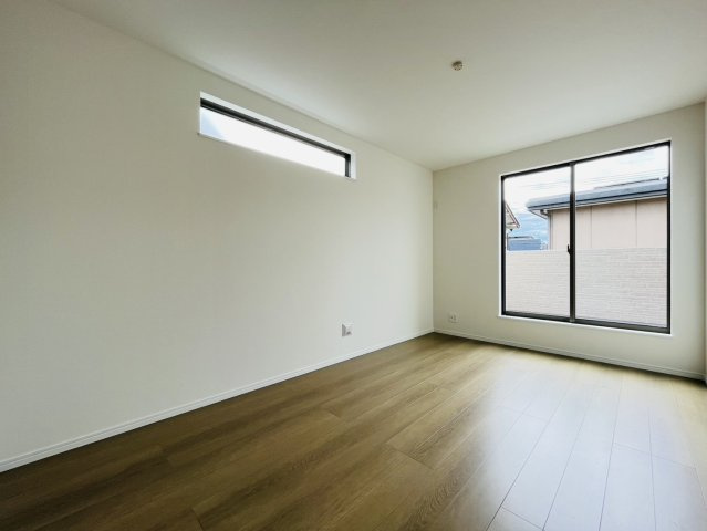 東海市富木島町伏見4-17-20『仲介手数料無料』新築戸建ての洋室