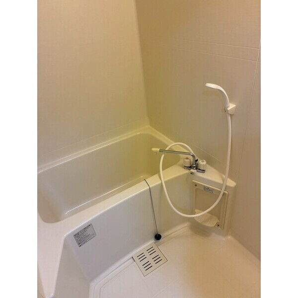 アンプルール　リーブル　ガーネットの浴室