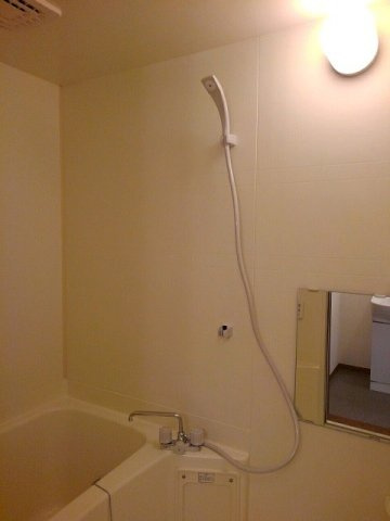 パ－クアドニス弐番館の浴室