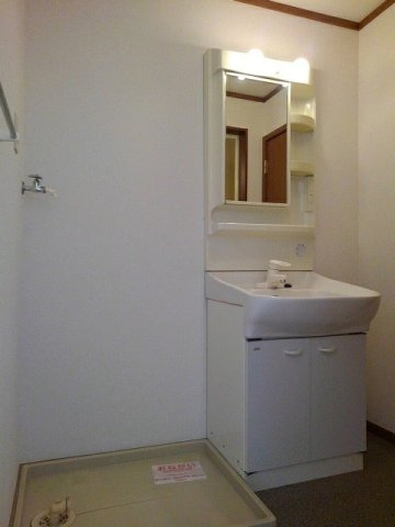 パ－クアドニス弐番館の洗面所